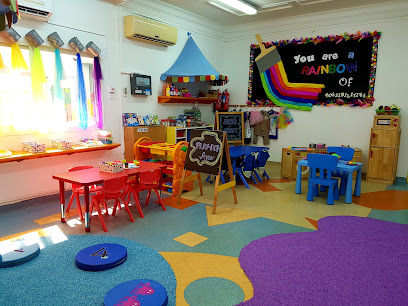 Juniors Nursery - Doha - +974 4413 4242