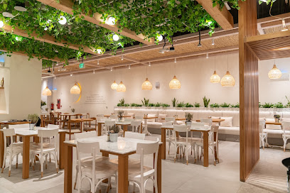 &deli Mediterranean Fusion - Doha - +974 6000 4744