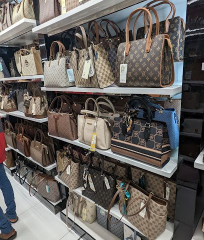 Shoe Mart - Lusail - +974 4415 3589
