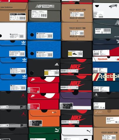Strictly 1 Hunnid sneaker shop qatar - Parking، - +974 3084 9855