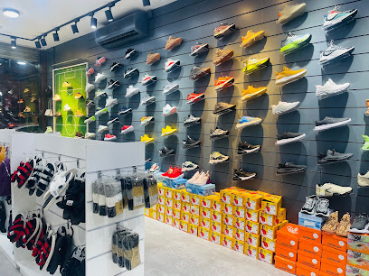 FOOTR fashion Store - Lusail - +974 3161 3191