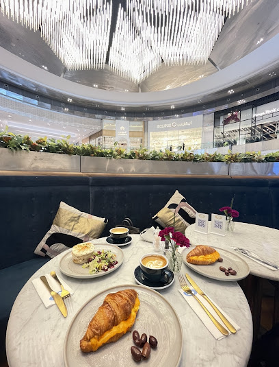 Le Petit Train Bleu - Qatar|Doha|Doha Festival City
