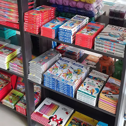 مكتبة الليوان - Rawdat Al Hamama - +974 5545 5794