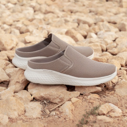 Skechers - Landmark Mall - Lusail - +974 6654 6211