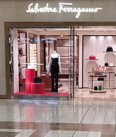 Ferragamo - Lusail - +974 4416 2298