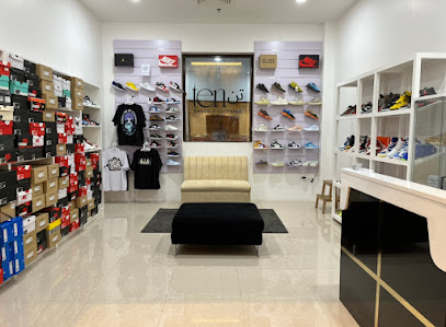 Ten Shoes and Clothing - Jery Al Khanjar - +974 6000 7913