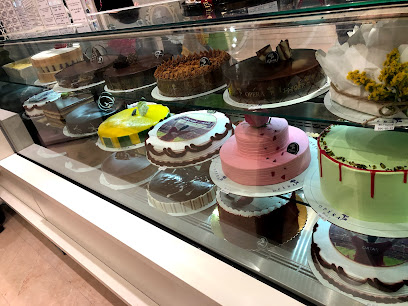 Opera Patisserie Old Airport - Doha - +974 4471 3197