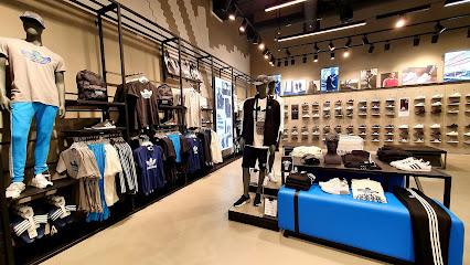 adidas Store - QA - +974 4036 2211