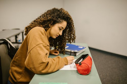 spoken English Private tutor - Umm Qarn - +974 6692 8462