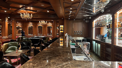 Churchill - Cigar Lounge - Doha - +974 4004 4052