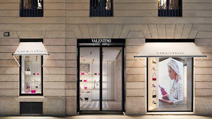 VALENTINO - أم صلال محمد - +974 4416 1008